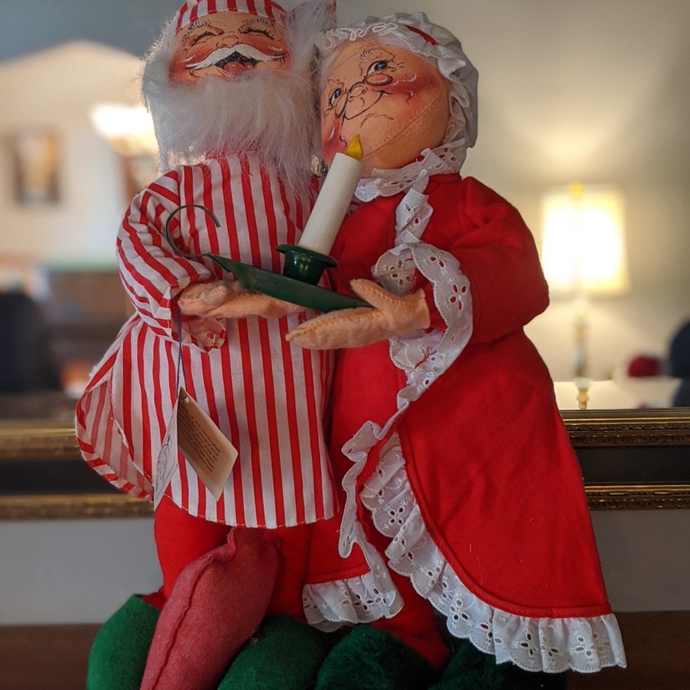 Anna Lee Christmas collectors item